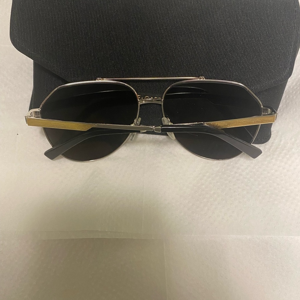 Dolce & Gabbana Elegant Black Clutch - Picture 6 of 10
